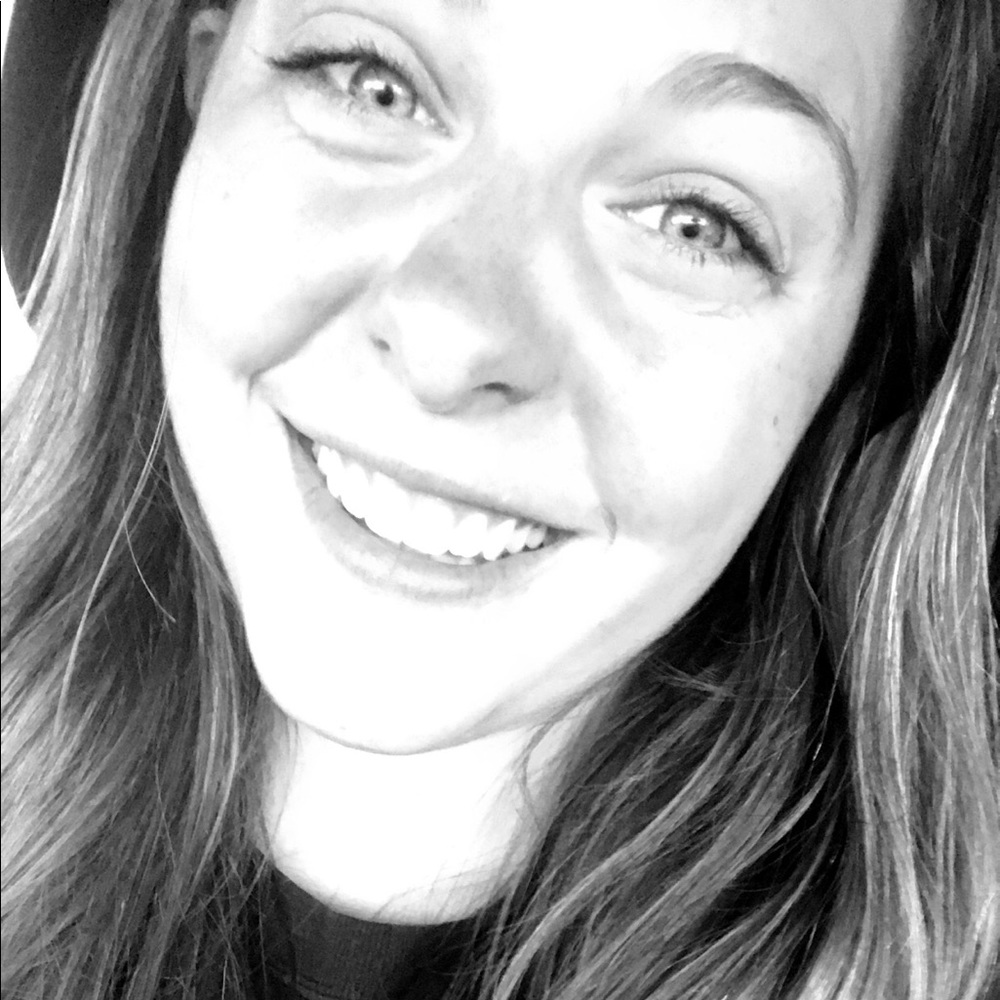 Meet your Posher, Carlee